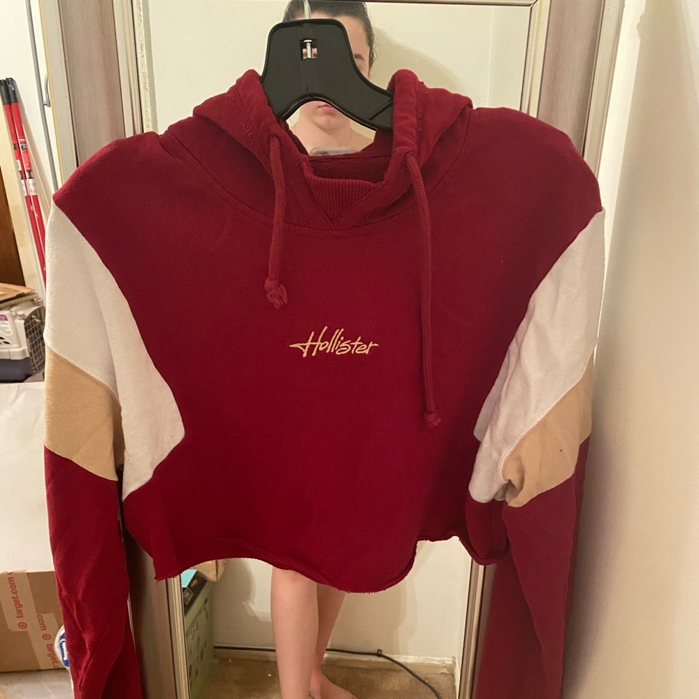Hollister Cropped Sweatshirt
